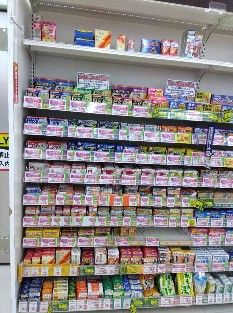 医薬品商品棚の画像