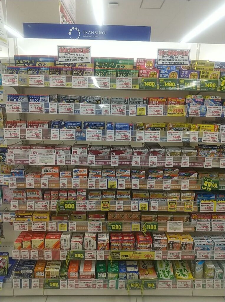 医薬品商品棚の画像